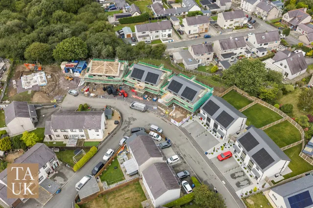 11 Bro Eglwys, Caernarfon LL55 1GA