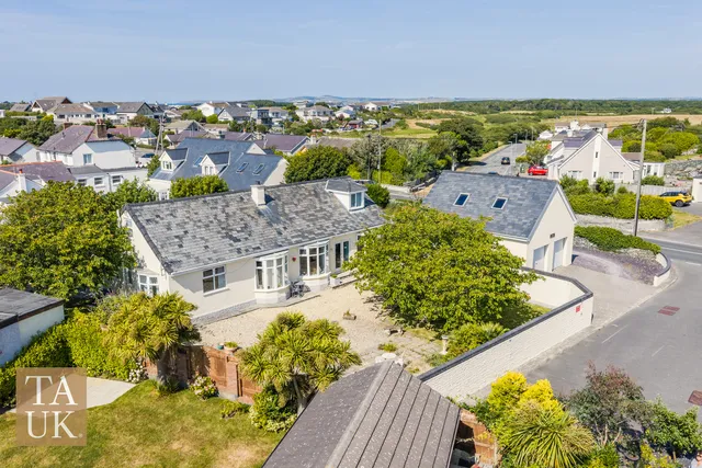 Tesog Lon St. Ffraid, Anglesey LL65 2YH