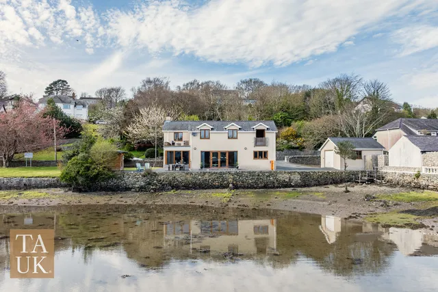 21 Cadnant Road, Menai Bridge LL59 5NH