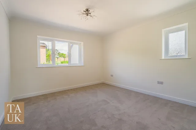 28c Raby Park Road, Neston CH64 9SP