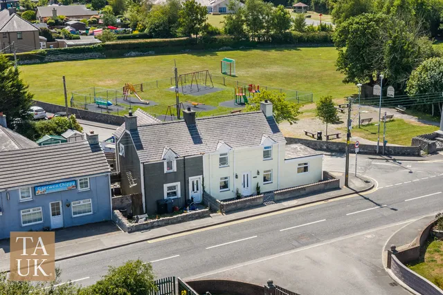 2 Four Crosses, Gaerwen LL60 6DA