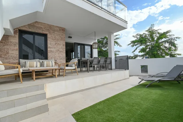 Mil Palmeras, Alicante, Spain