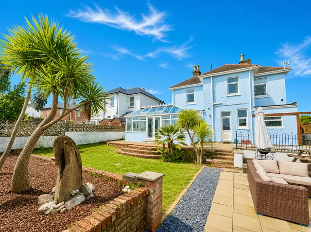 16 Furze Hill Road, Shanklin PO37 7PA