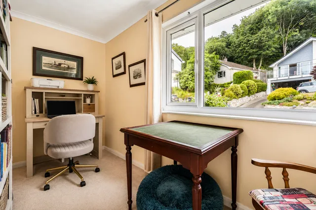 19 Turnavean Road, St. Austell PL25 5NX