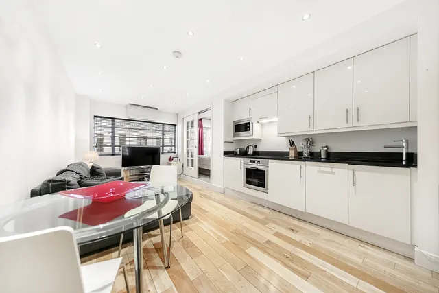 Nell Gwynn House, Sloane Avenue, London, SW3 3AY