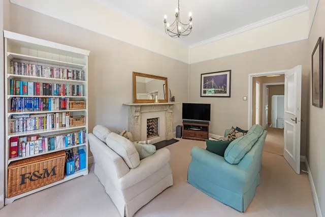 Edith Grove, London, SW10 0NH
