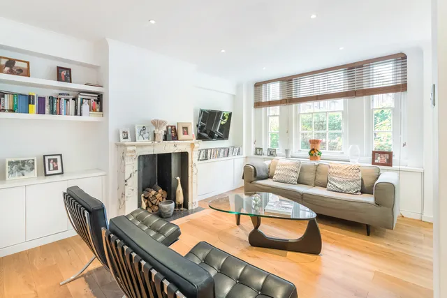 Cranmer Court, Whiteheads Grove, London, SW3 3HG
