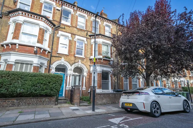Tremadoc Road, London, SW4 7NF