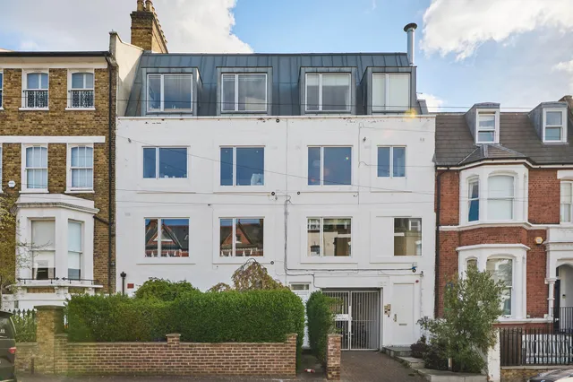Ramsden Road, London, SW12 8RE