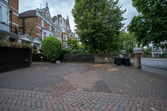 Maida Vale, London, W9 1RS