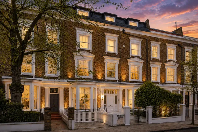 Warwick Gardens, London, W14 8PP