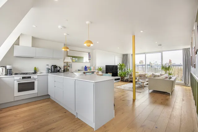 Ramsden Road, London, SW12 8RE