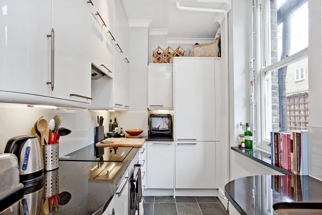 Primrose Mansions, Prince of Wales Drive, London, SW11 4EF