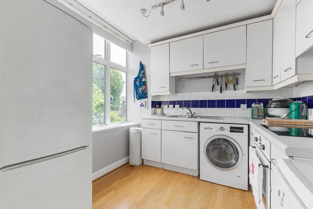 Streatham Hill, London, SW2 4TS