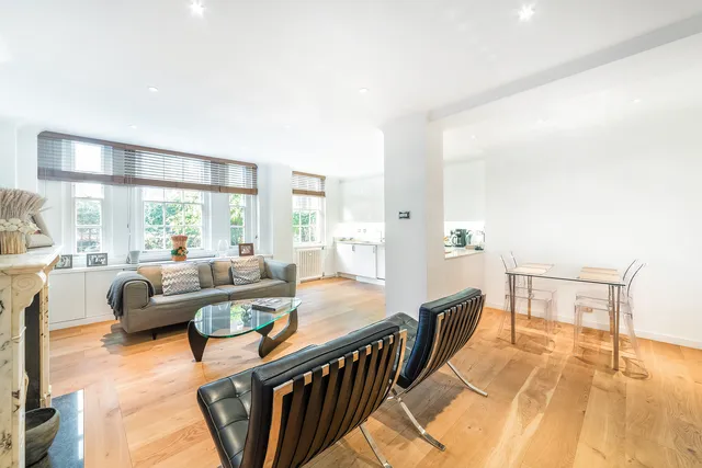 Cranmer Court, Whiteheads Grove, London, SW3 3HG