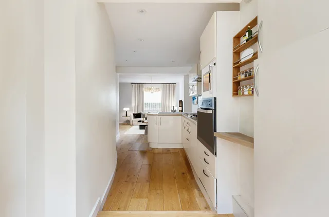 Cornwall Crescent, London, W11 1PJ
