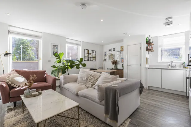 Rosewater Court, Beaumont Road, London, SW19 6RY