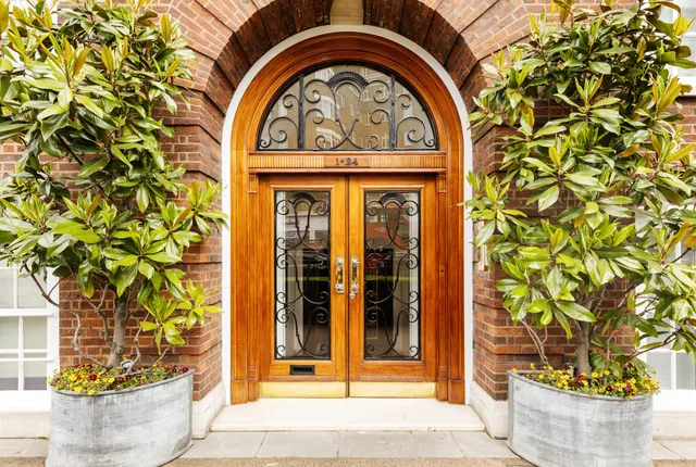 Malvern Court, Onslow Square, London, SW7 3HU