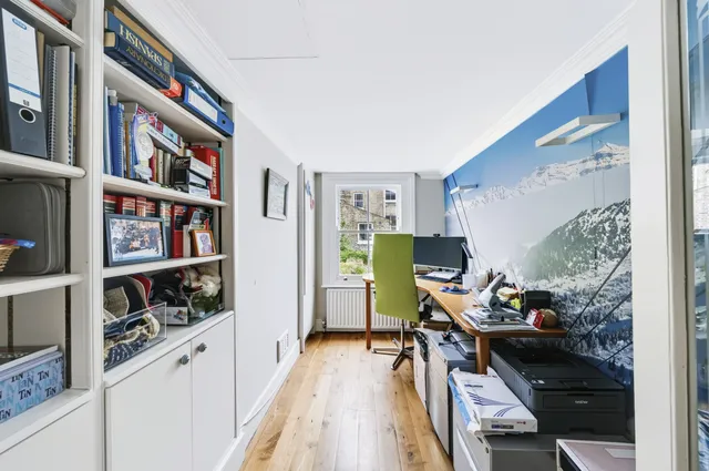 Ravensdon Street, London, SE11 4AR