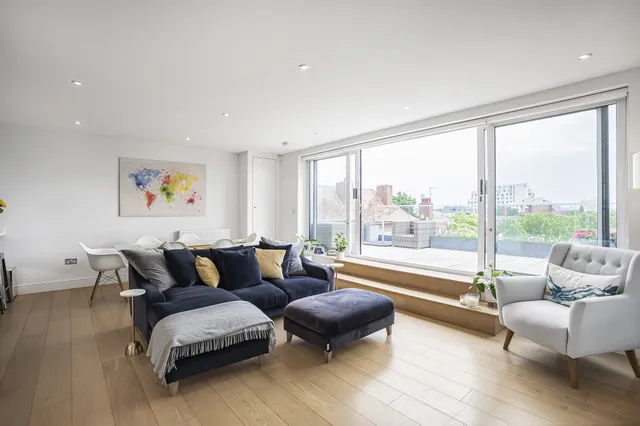 Triangle Place, London, SW4 7EQ
