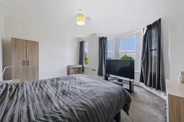 Lewin Road, London, SW16 6JX