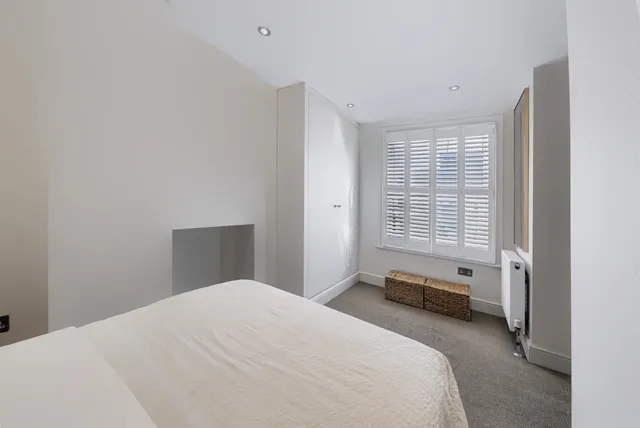 Ravenslea Road, London, SW12 8RX