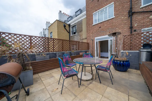 Brompton Lodge, Cromwell Road, London, SW7 2JA