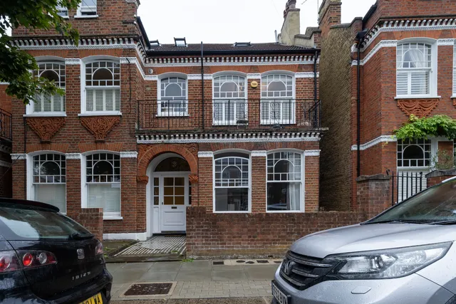 Crockerton Road, London, SW17 7HE