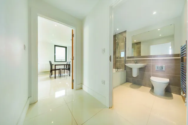Knightley Walk, London, SW18 1HB