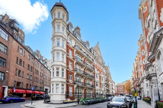 Basil Mansions, Basil Street, London, SW3 1AP