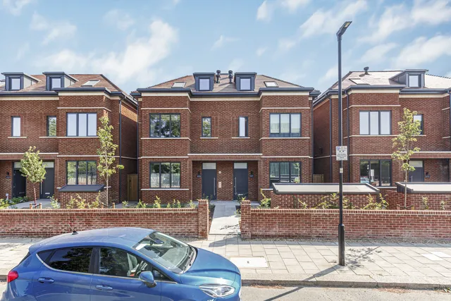 Abbotswood Road, London, SW16 1AJ