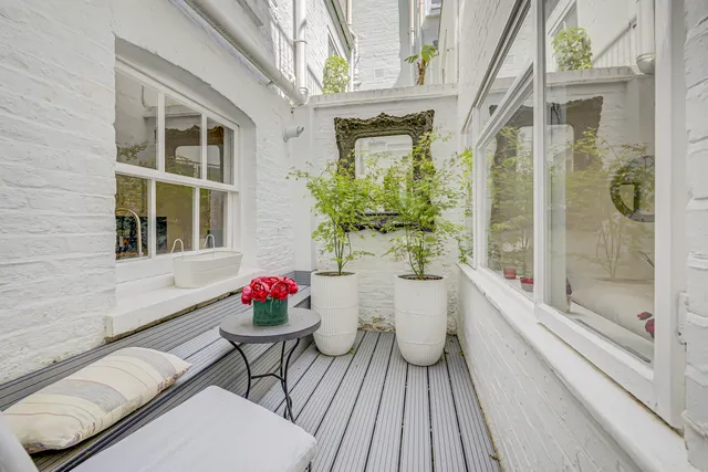 Clareville Grove, London, SW7 5AR