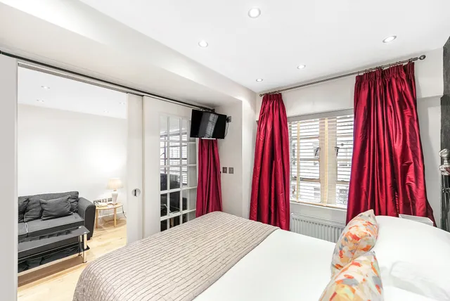 Nell Gwynn House, Sloane Avenue, London, SW3 3AY