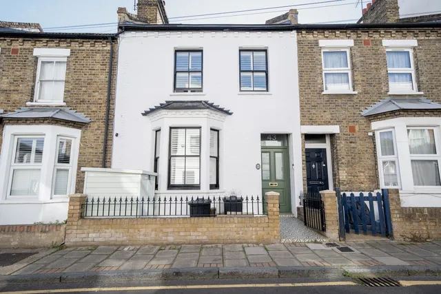 Wadham Road, London, SW15 2LS