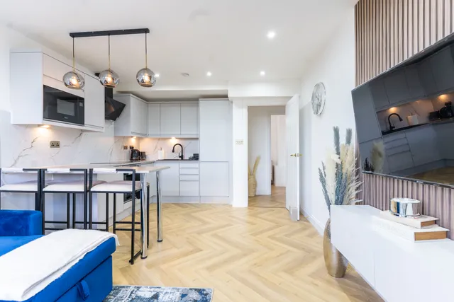 Olding House, Weir Road, London, SW12 0NH