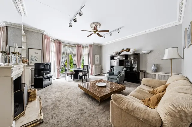 Maida Vale, London, W9 1RS
