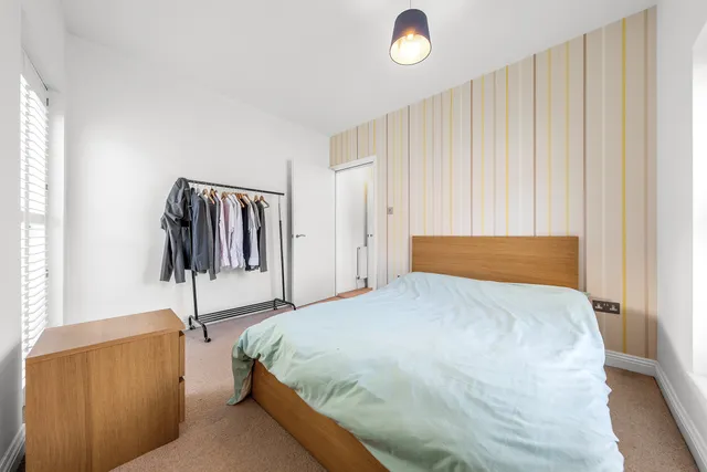 Roehampton Lane, London, SW15 4LB