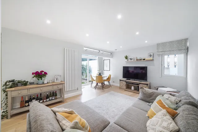 Cedars Road, London, SW4 0QB