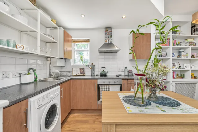 Clarence Avenue, London, SW4 8JR