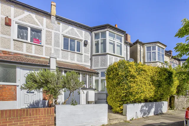 Arragon Gardens, London, SW16 5LX