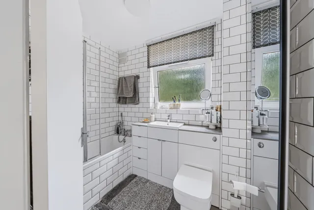 Askill Drive, London, SW15 2HX