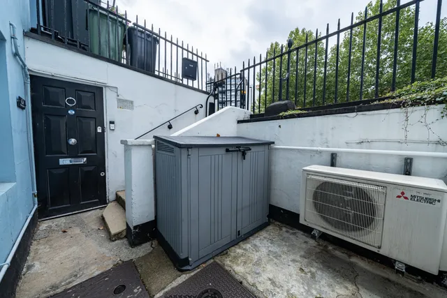 Kennington Road, London, SE1 7PZ