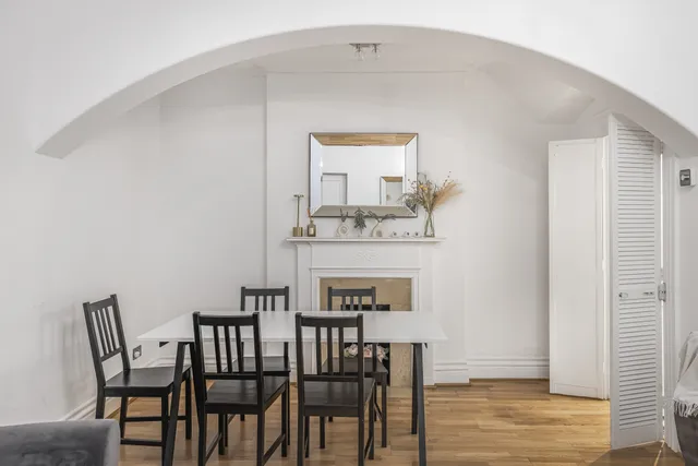 Creston House, Kensington Court, London, W8 5DN