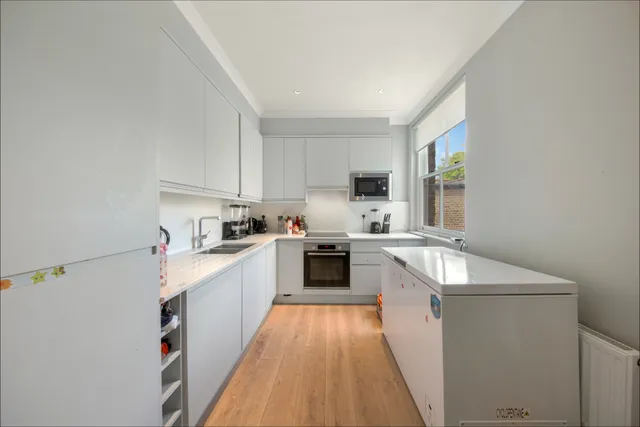 Northcote Road, London, SW11 6PN