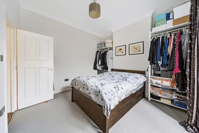 Basement Flat, Barons Court Road, London, W14 9DT