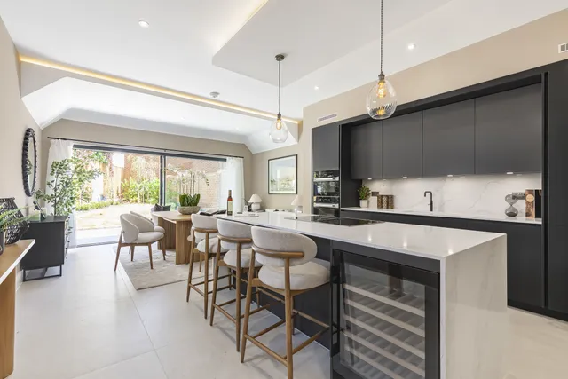Abbotswood Road, London, SW16 1AJ