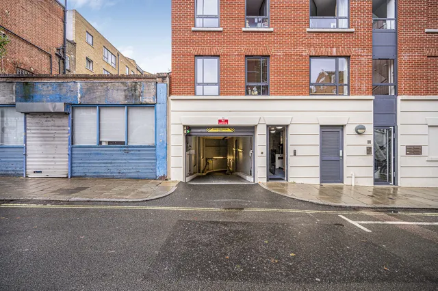 Parking Space 17, Ashburnham Mews, London, SW1P 4FH