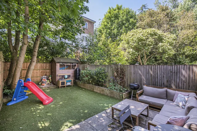Victoria Drive, London, SW19 6AE