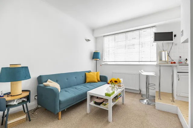 Sloane Avenue Mansions, Sloane Avenue, London, SW3 3JL
