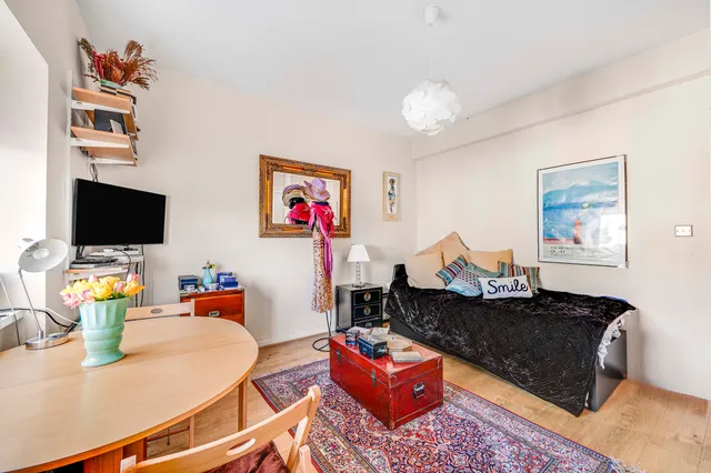 Pinehurst Court, Colville Gardens, London, W11 2BH